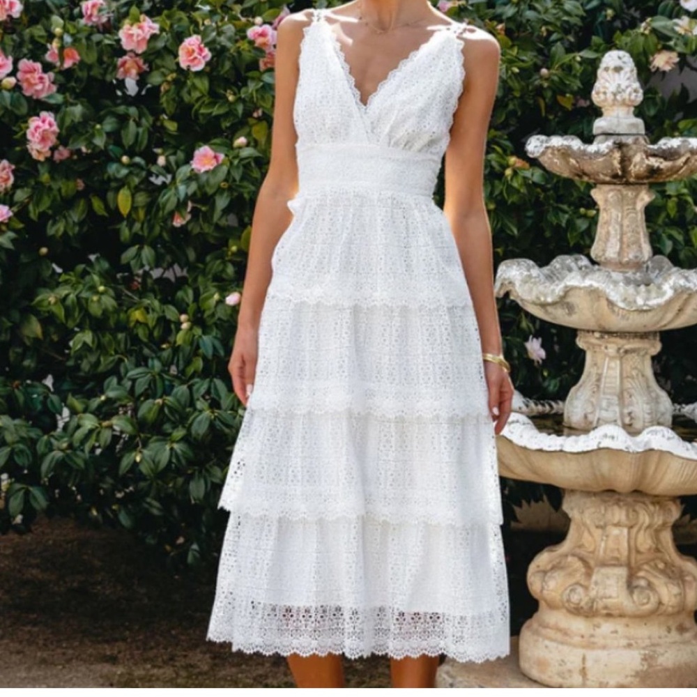 Vici, brand: Just Me. Ruffled white tiered dress. Size S.